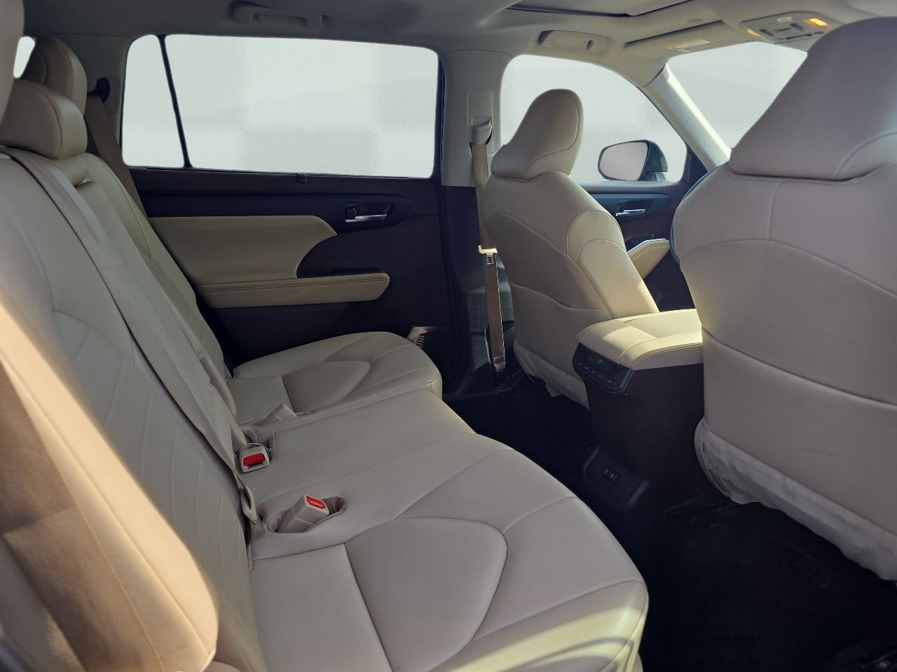2021 Toyota Highlander Hybrid XLE photo 41