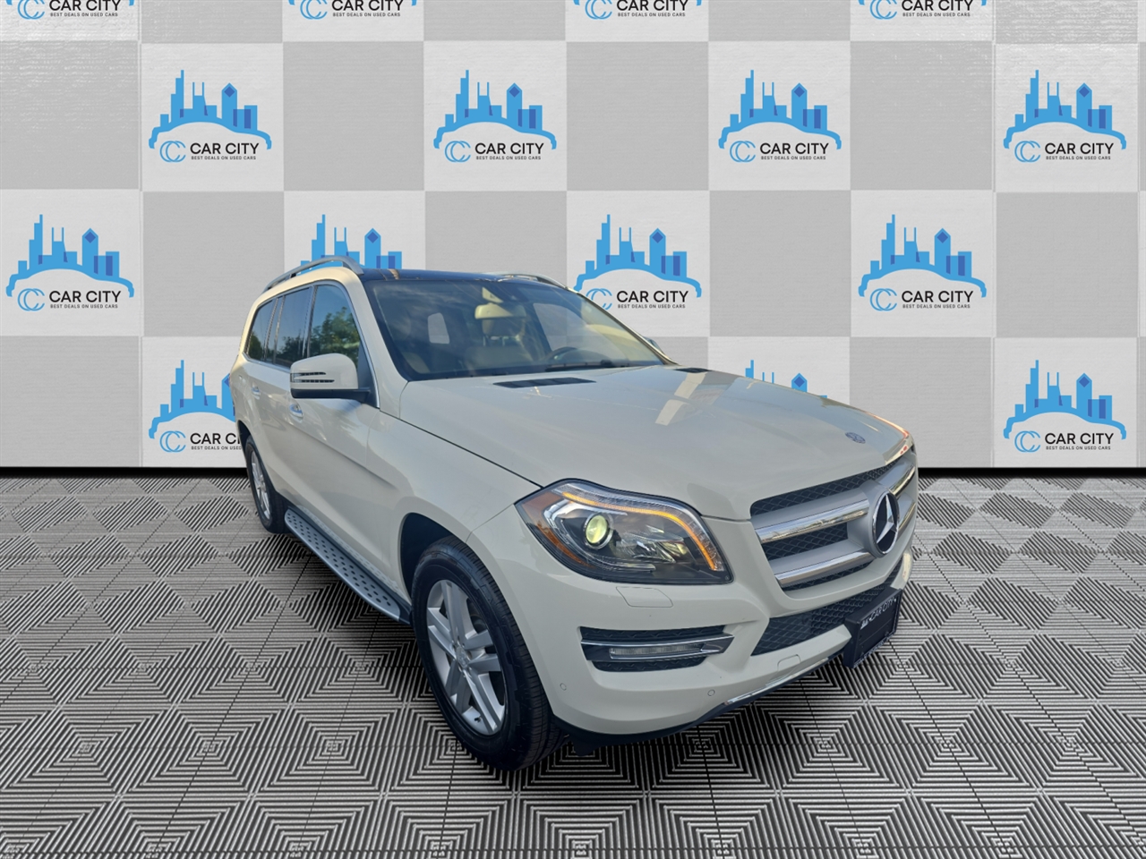 2013 Mercedes Benz GL 450 photo 3