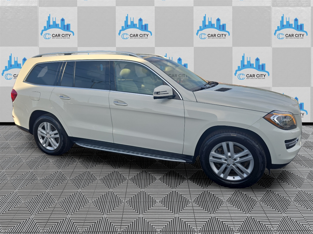2013 Mercedes Benz GL 450 photo 4