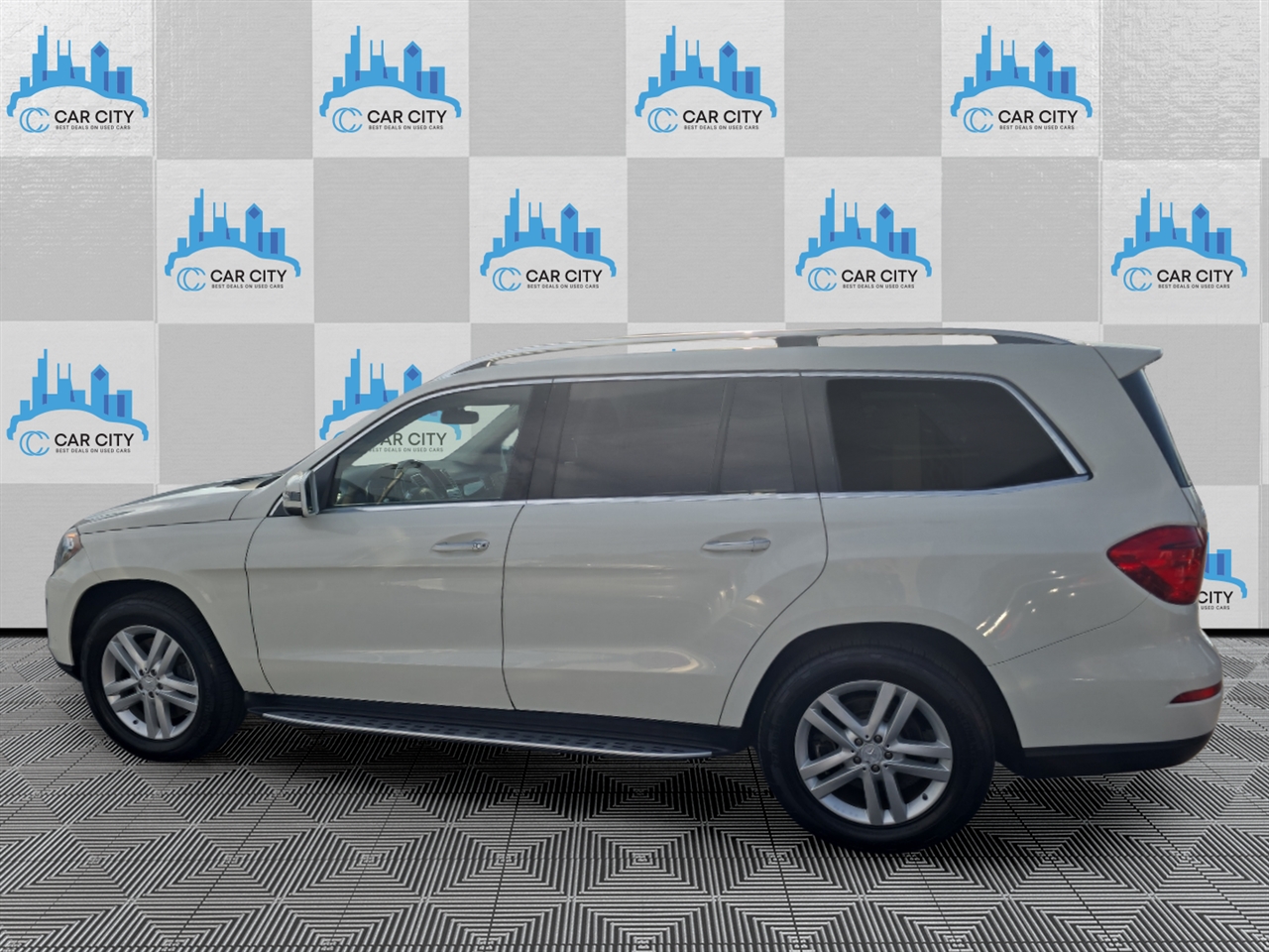 2013 Mercedes Benz GL 450 photo 29