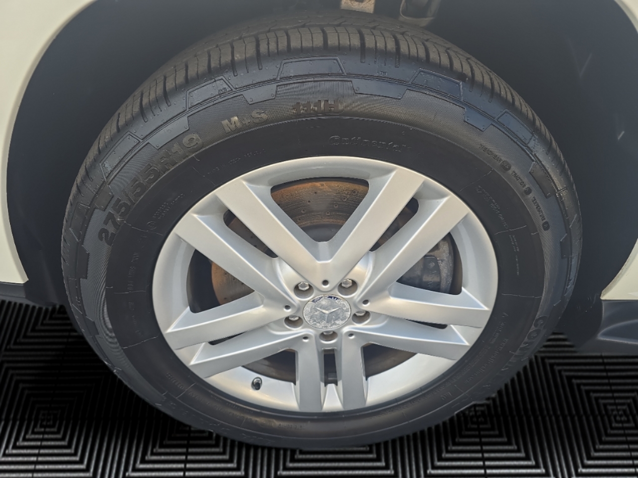 2013 Mercedes Benz GL 450 photo 33