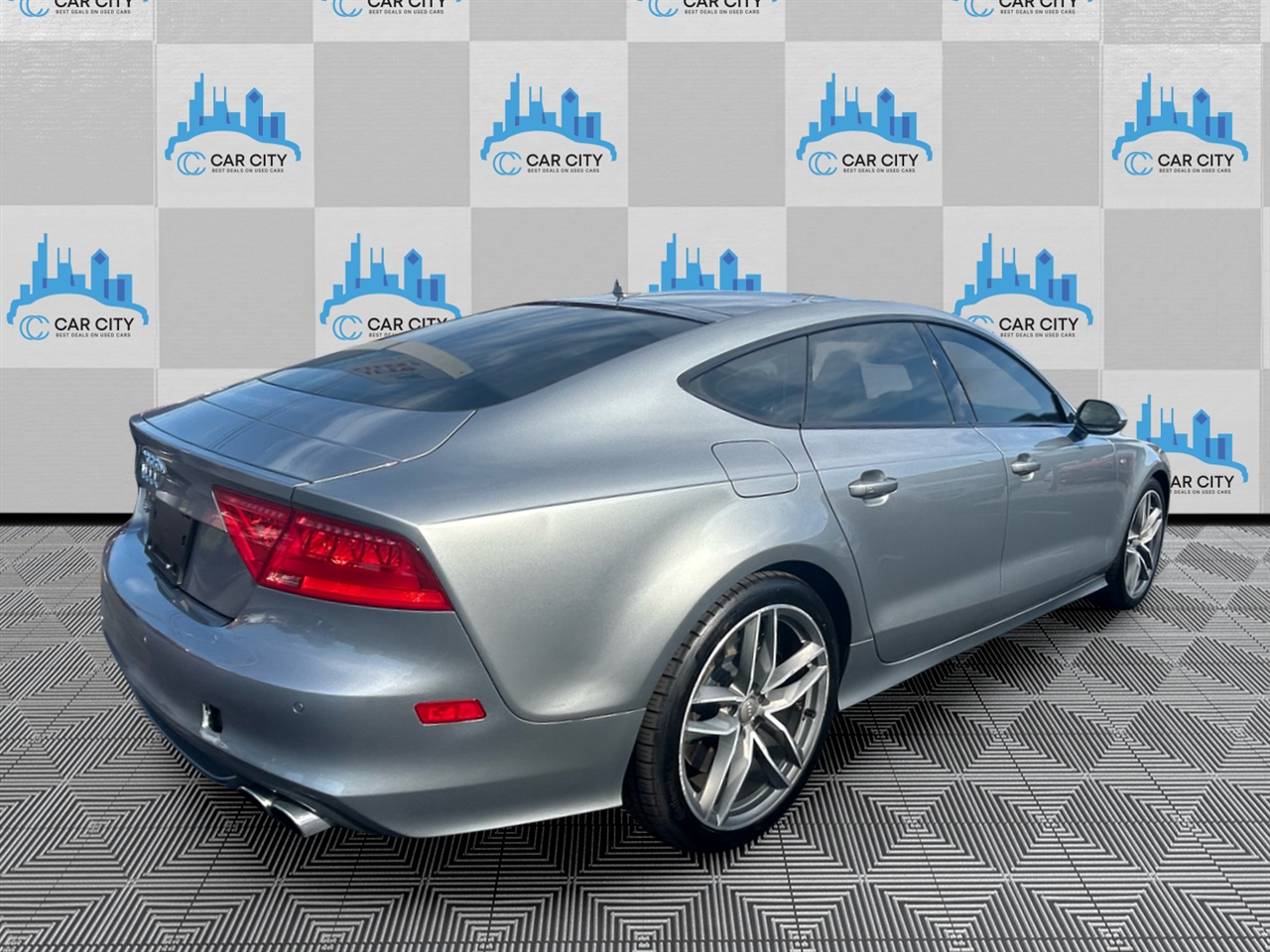 2015 Audi S7 Prestige photo 4