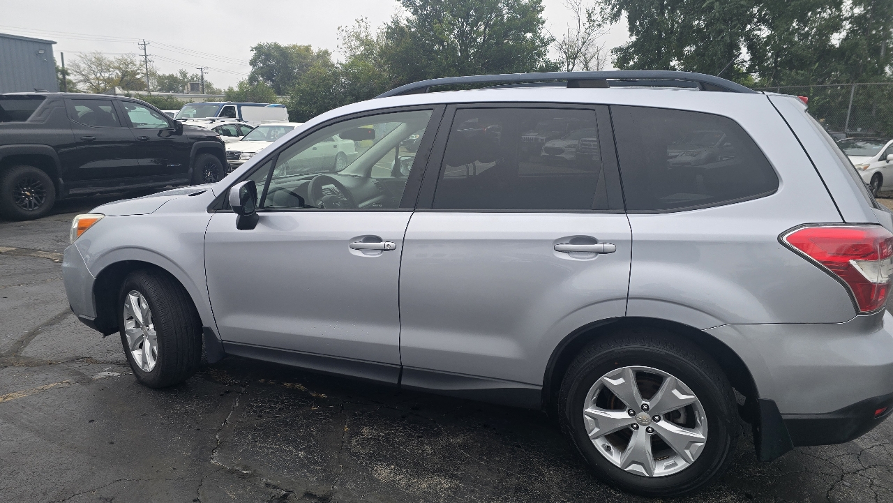 2014 Subaru Forester 2.5i Premium photo 5