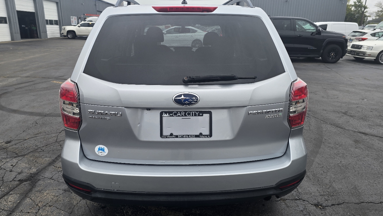 2014 Subaru Forester 2.5i Premium photo 8
