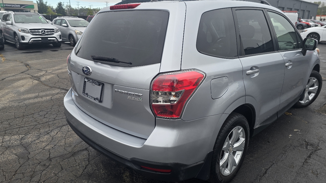 2014 Subaru Forester 2.5i Premium photo 10