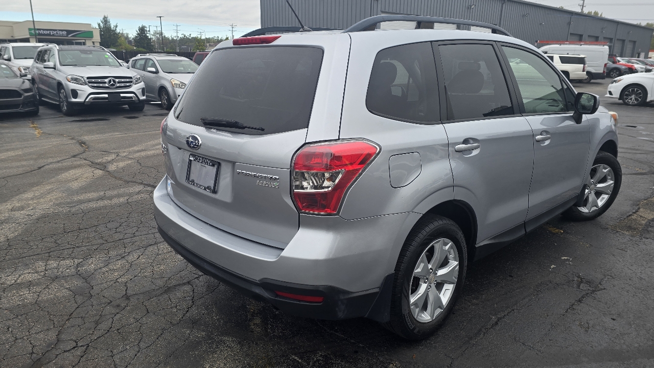2014 Subaru Forester 2.5i Premium photo 11
