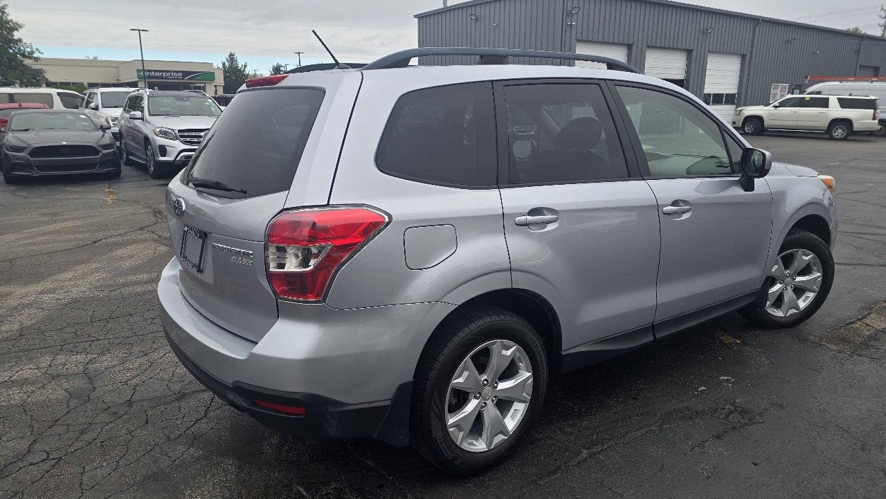 2014 Subaru Forester 2.5i Premium photo 12