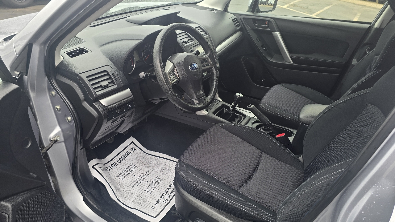 2014 Subaru Forester 2.5i Premium photo 20