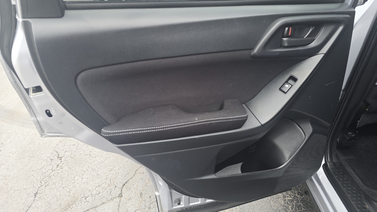 2014 Subaru Forester 2.5i Premium photo 23
