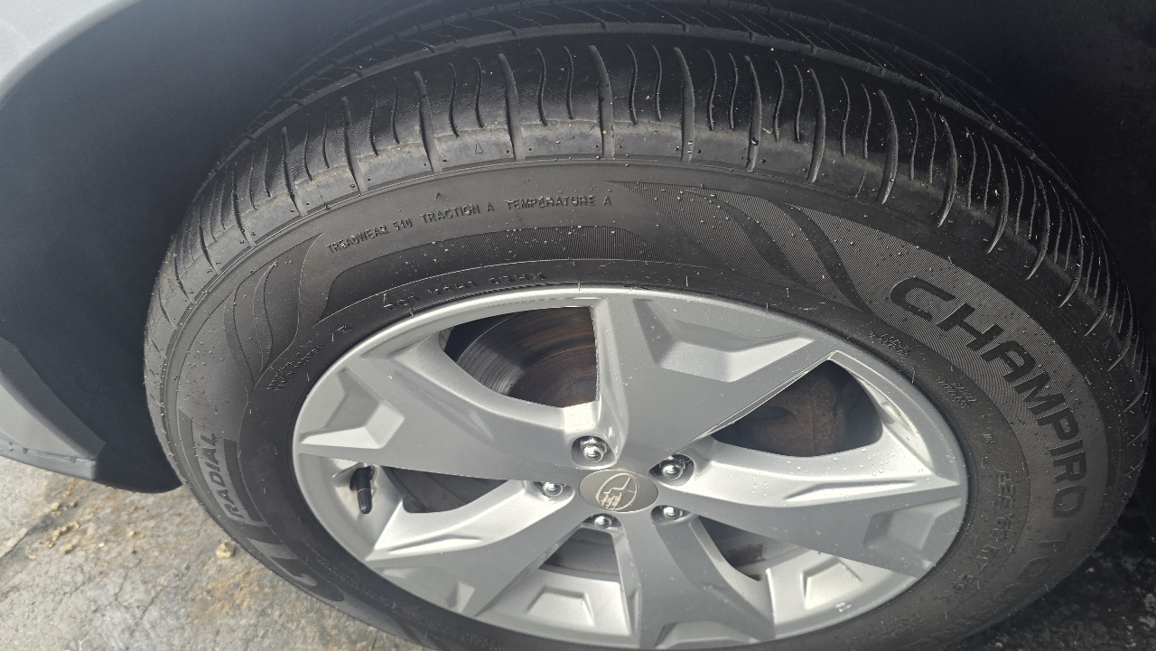 2014 Subaru Forester 2.5i Premium photo 37