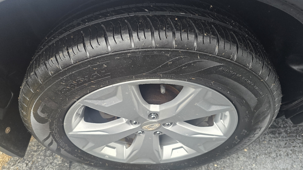 2014 Subaru Forester 2.5i Premium photo 38