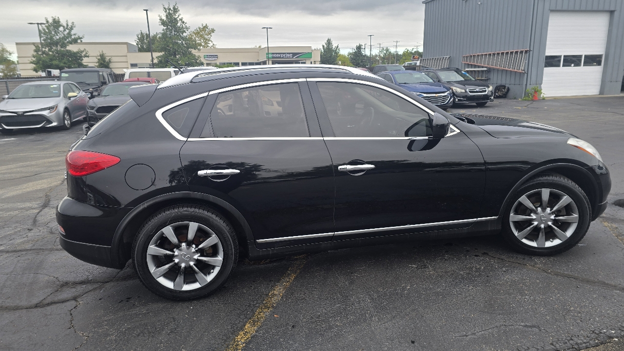 2011 Infiniti EX35 photo 13