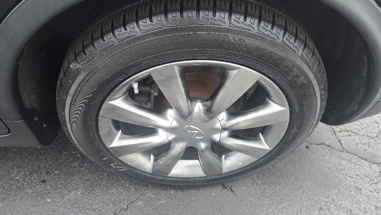 2011 Infiniti EX35 photo 21