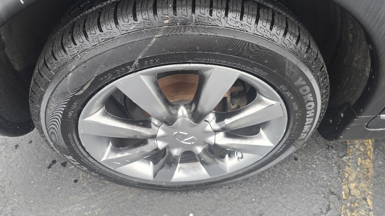 2011 Infiniti EX35 photo 22