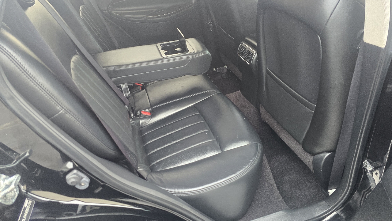 2011 Infiniti EX35 photo 27