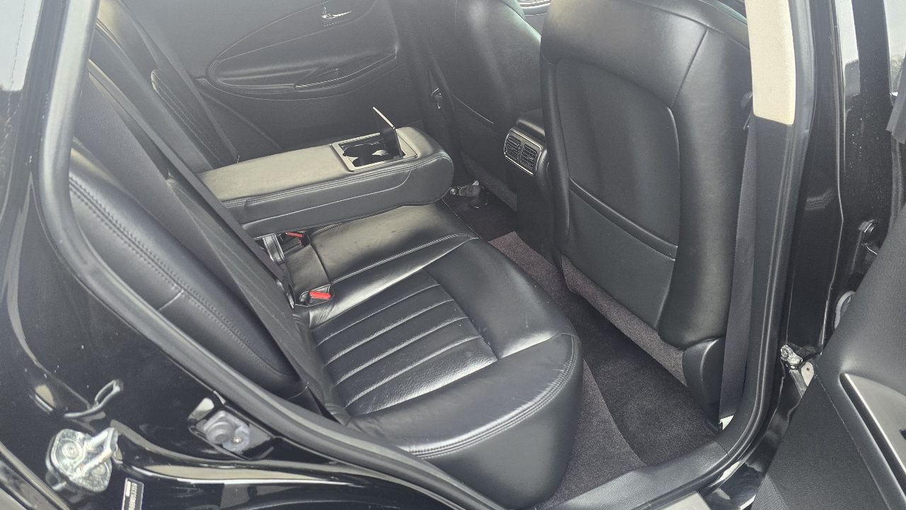 2011 Infiniti EX35 photo 28