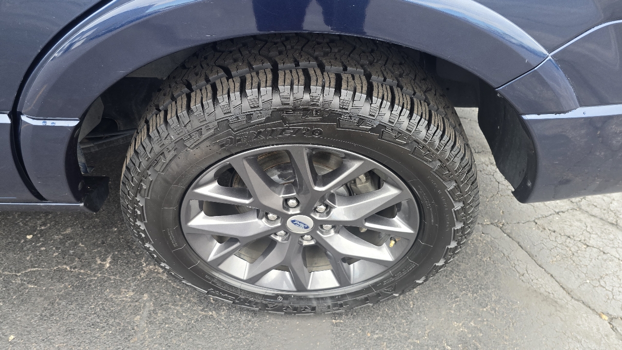 2017 Ford Expedition Limited photo 17