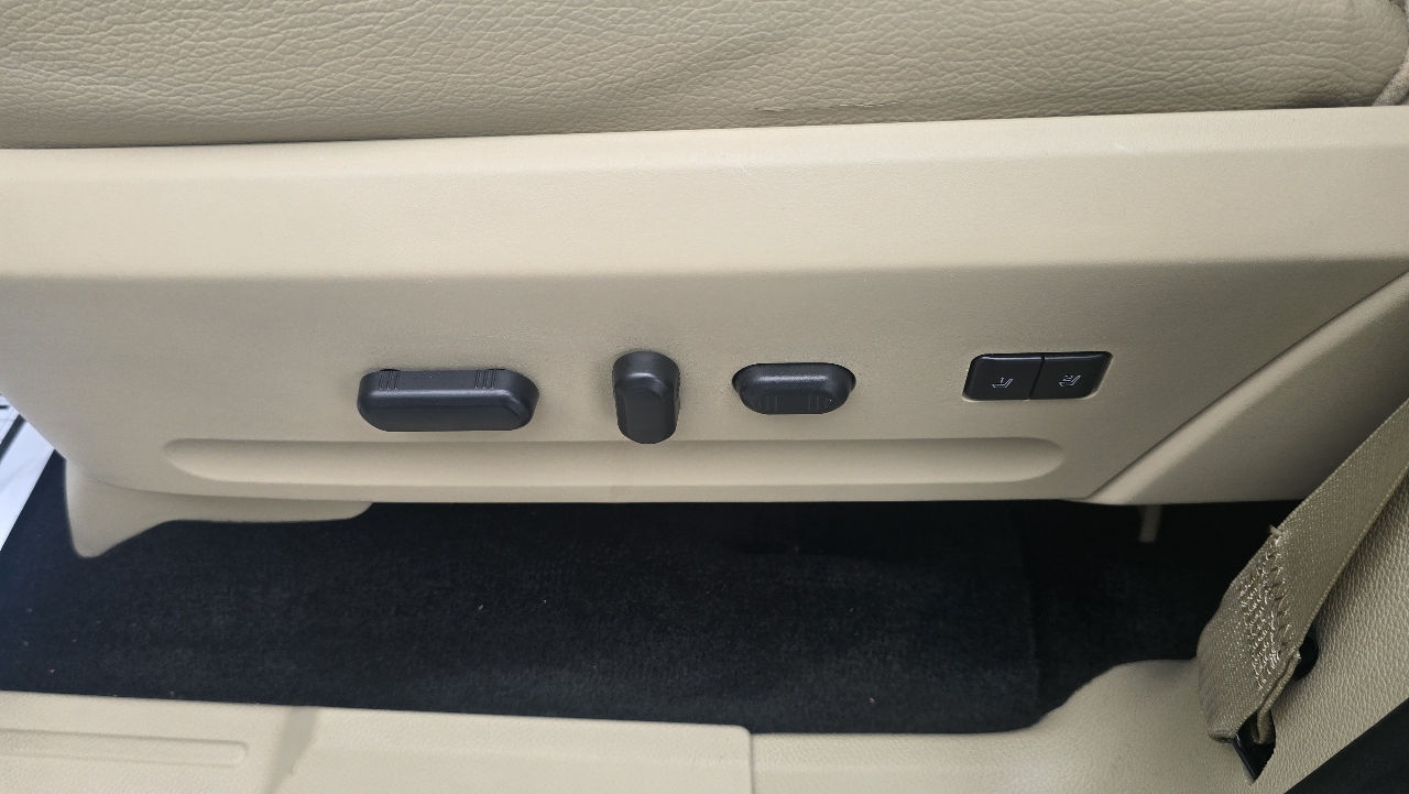 2017 Ford Expedition Limited photo 26