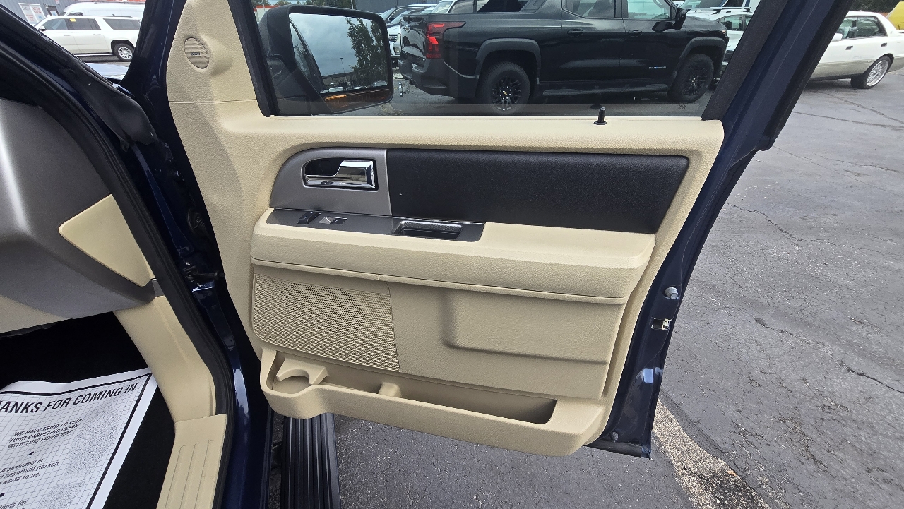 2017 Ford Expedition Limited photo 40