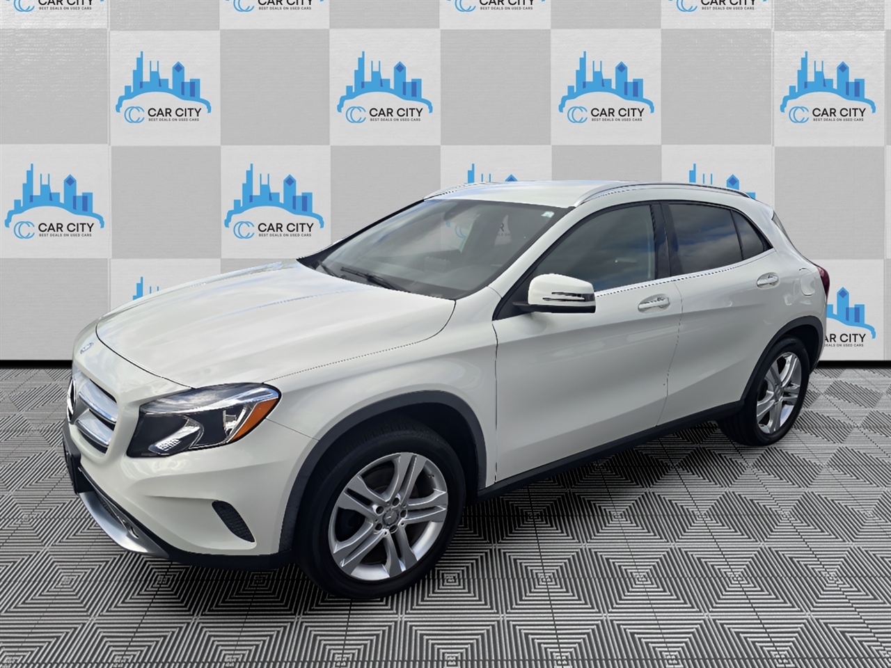 Mercedes-Benz GLA-Class GLA250 4MATIC 2016