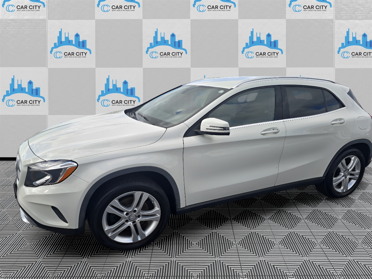 Mercedes-Benz GLA-Class GLA250 4MATIC 2016