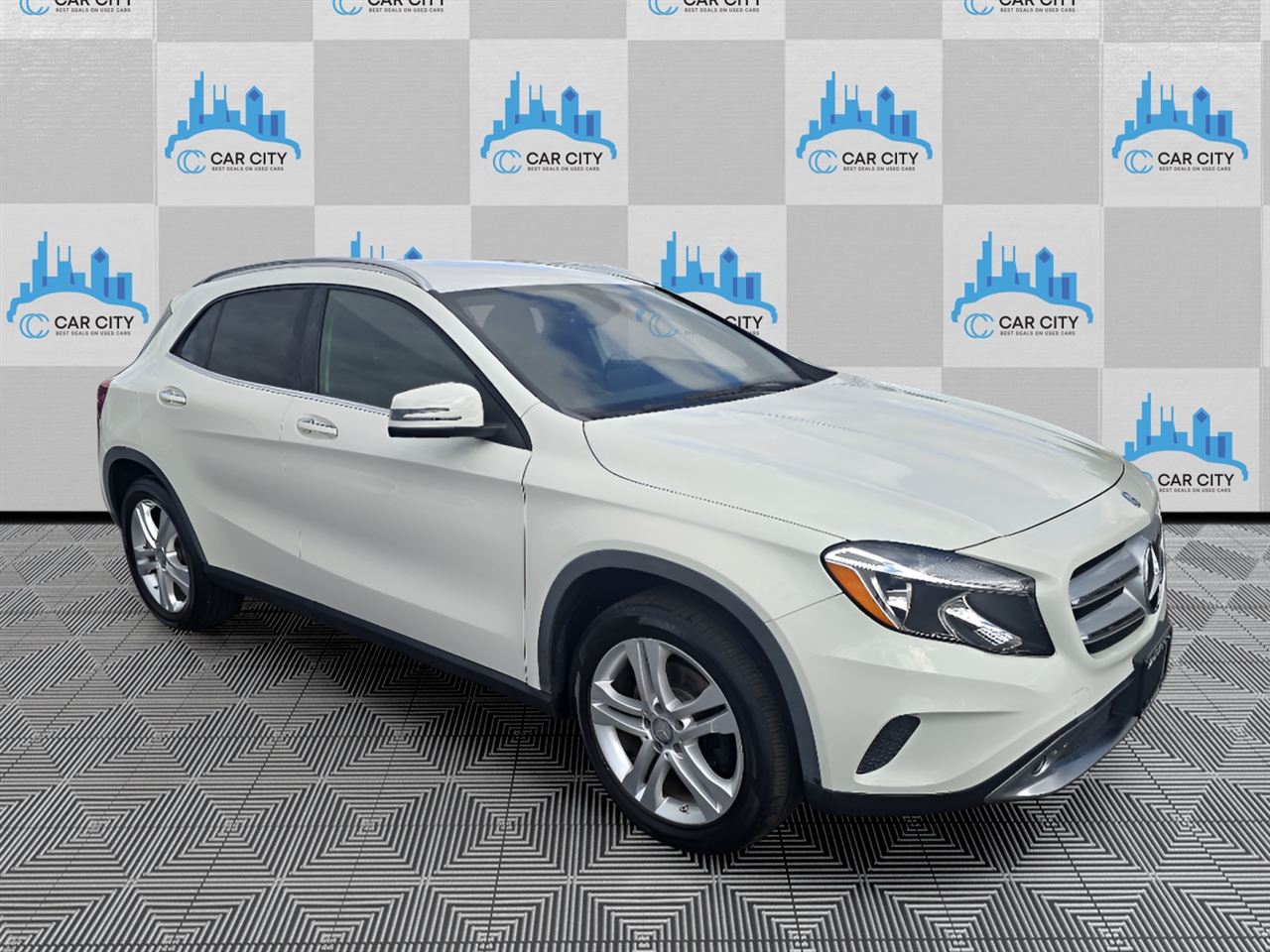 Mercedes-Benz GLA-Class GLA250 4MATIC 2016