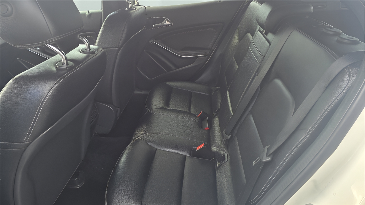 Mercedes-Benz GLA-Class GLA250 4MATIC 2016