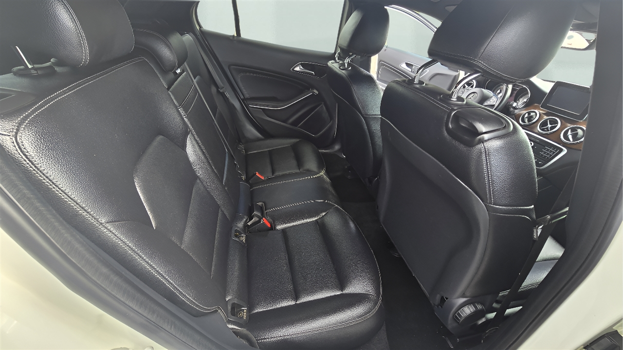 Mercedes-Benz GLA-Class GLA250 4MATIC 2016