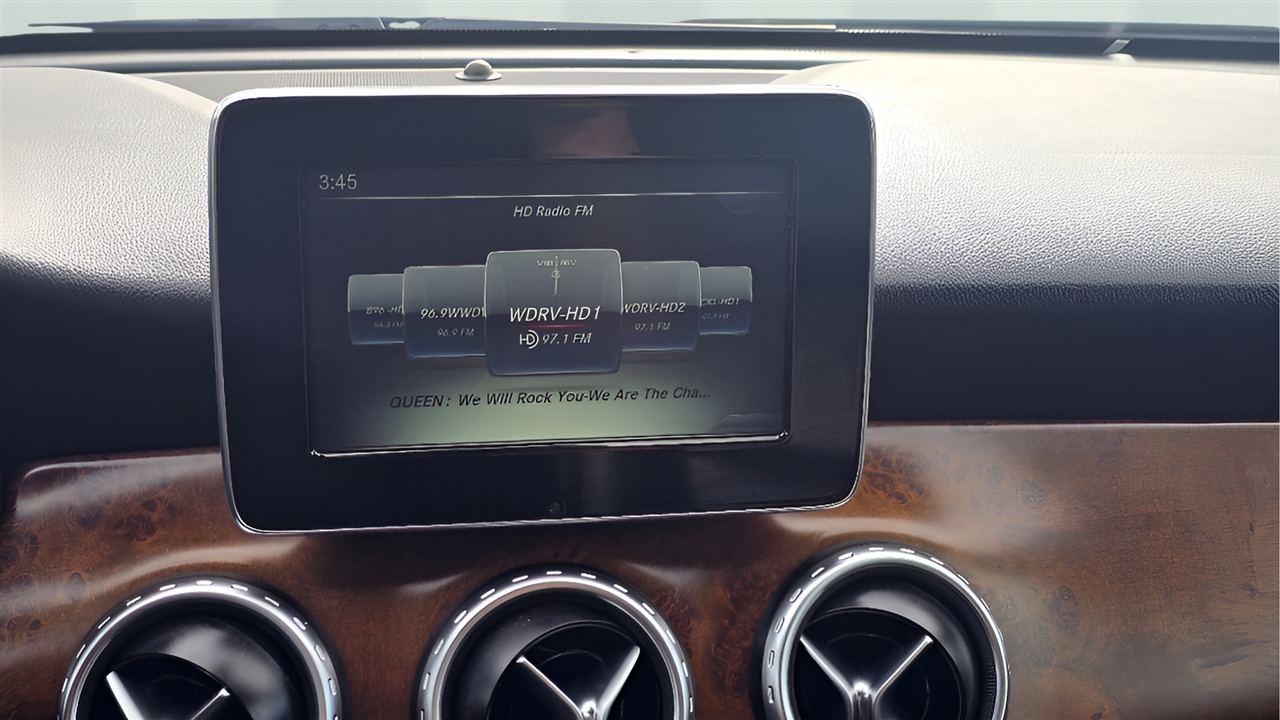 Mercedes-Benz GLA-Class GLA250 4MATIC 2016