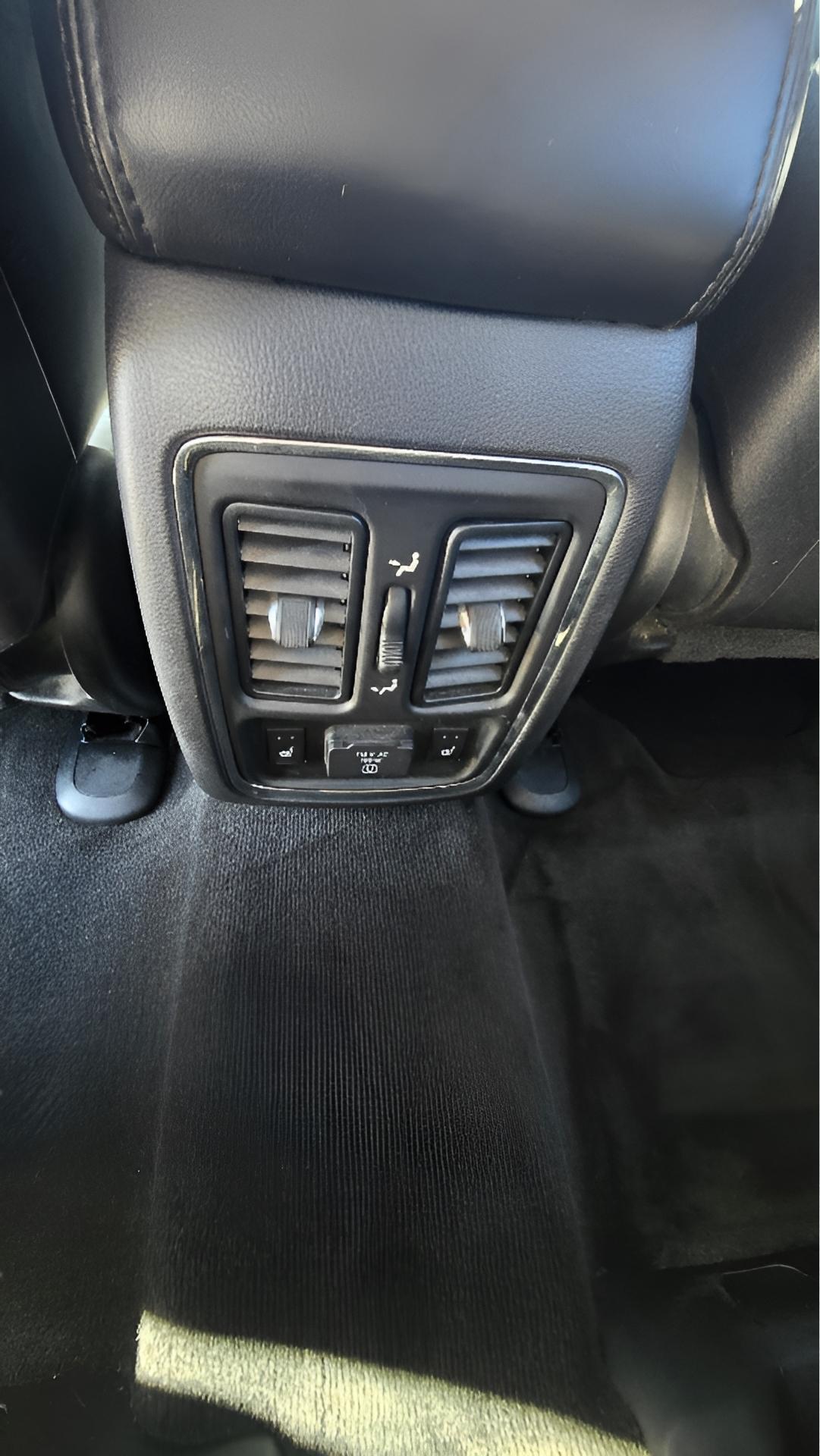 Jeep Grand Cherokee Limited 4WD 2012