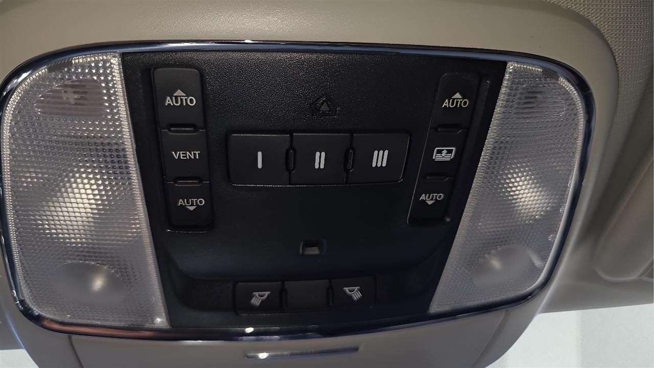 Jeep Grand Cherokee Limited 4WD 2012