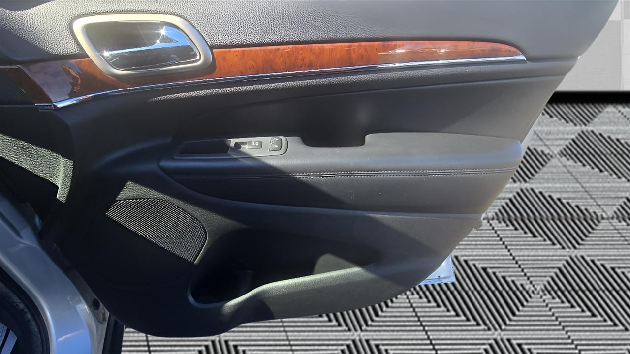 Jeep Grand Cherokee Limited 4WD 2012