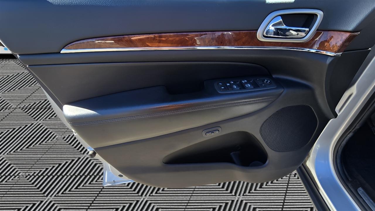 Jeep Grand Cherokee Limited 4WD 2012