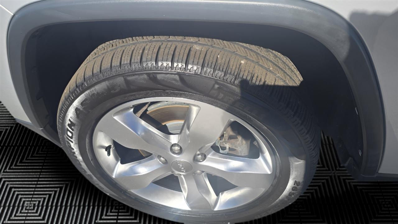 Jeep Grand Cherokee Limited 4WD 2012