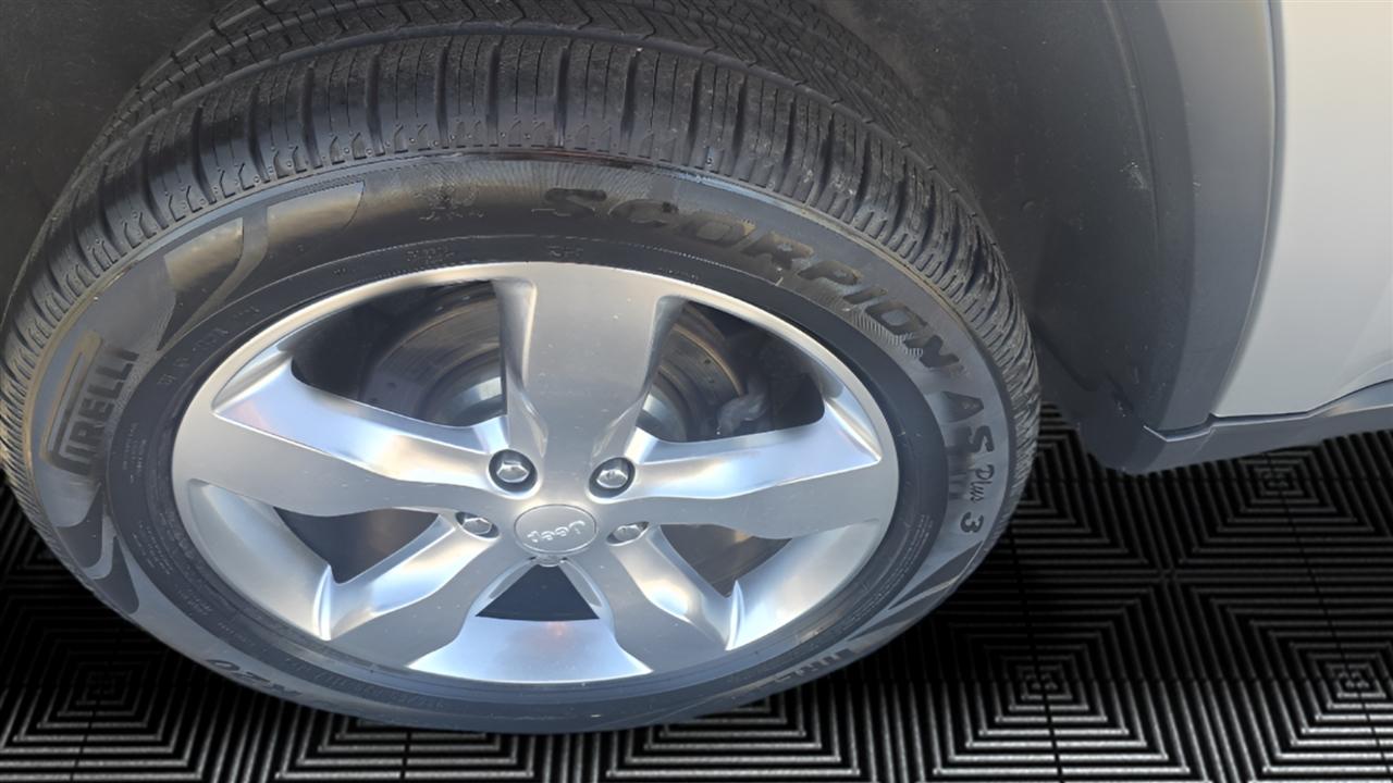 Jeep Grand Cherokee Limited 4WD 2012