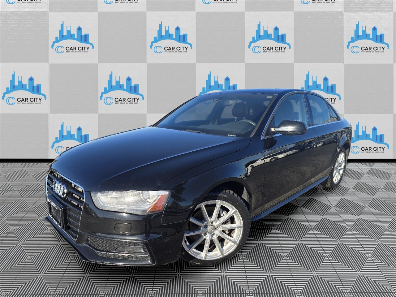 2015 Audi A4 2.0T Sedan quattro Tiptronic