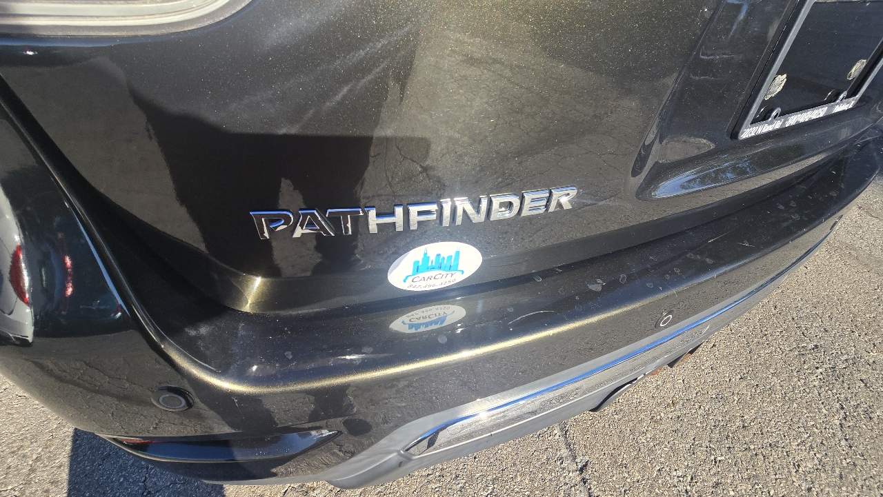 Nissan Pathfinder SV 4WD 2015