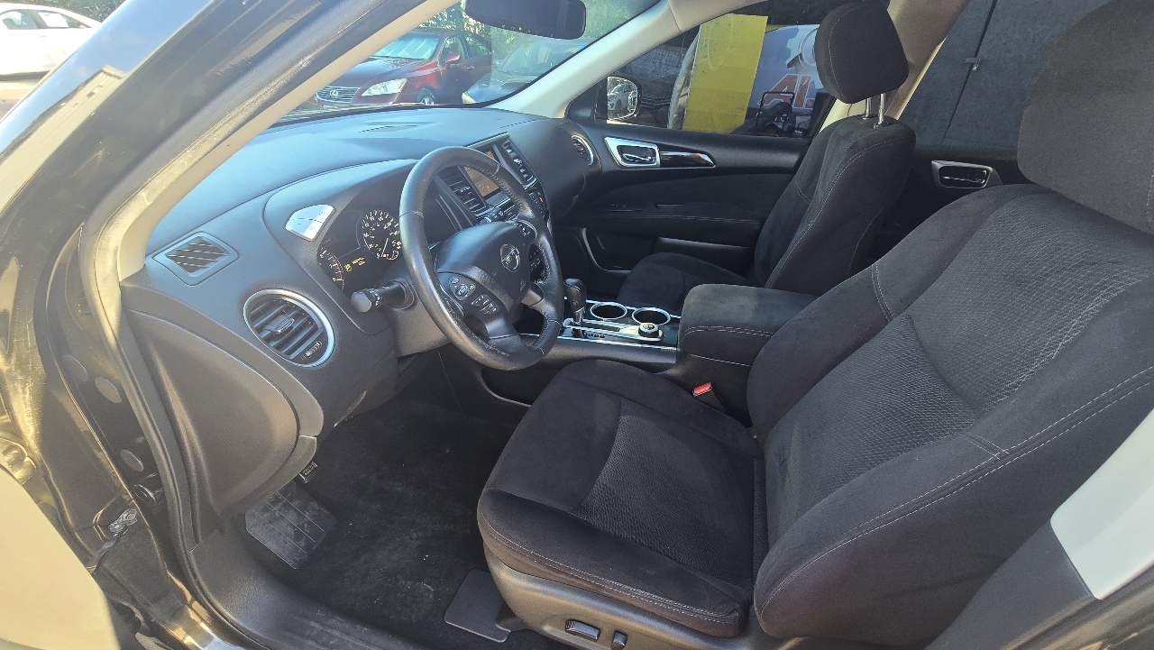 Nissan Pathfinder SV 4WD 2015