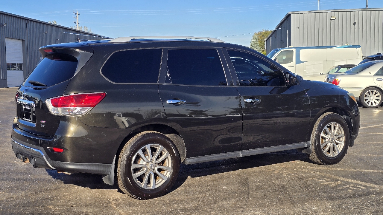 Nissan Pathfinder SV 4WD 2015