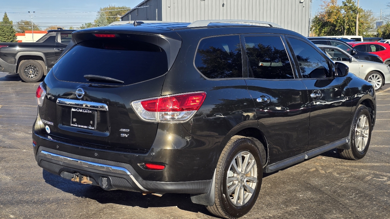 Nissan Pathfinder SV 4WD 2015