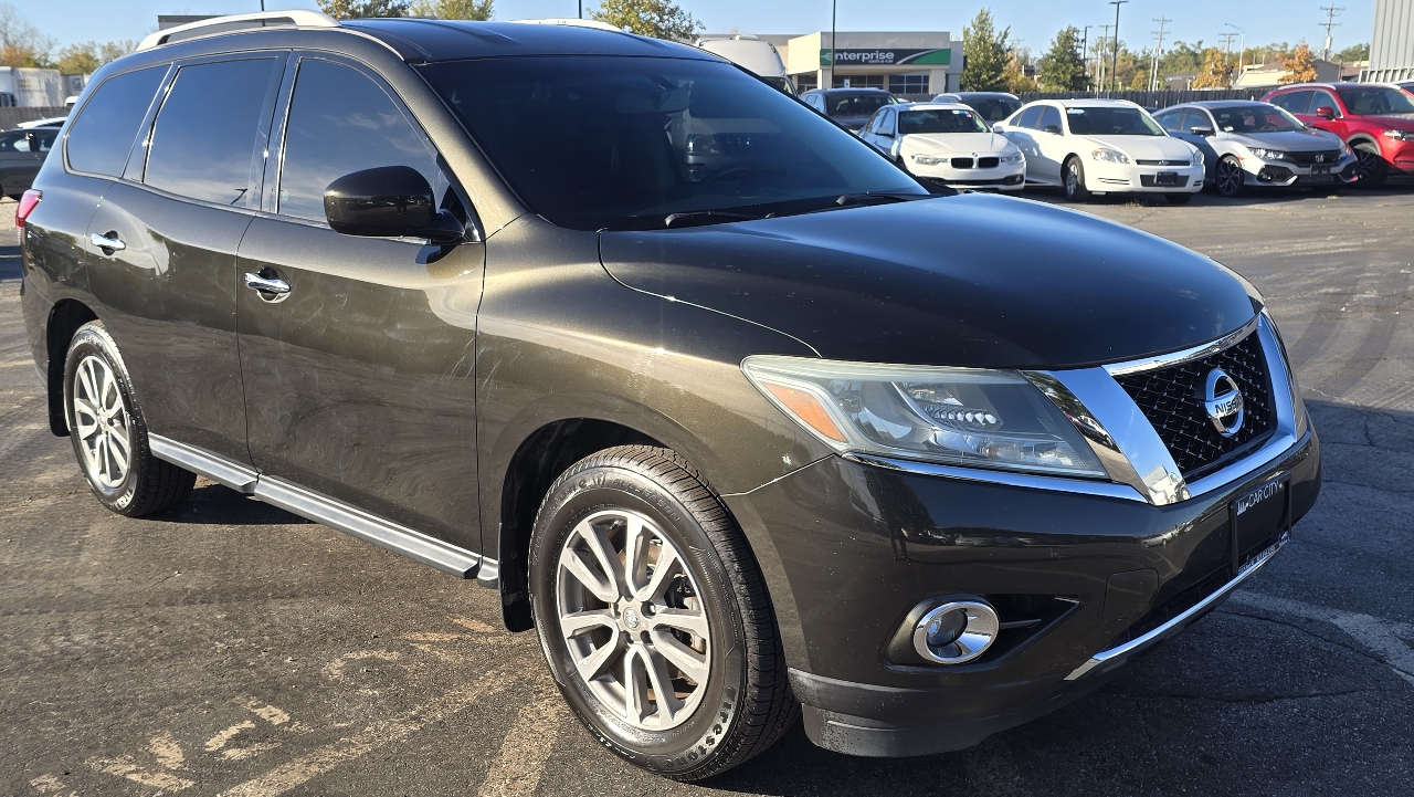 Nissan Pathfinder SV 4WD 2015