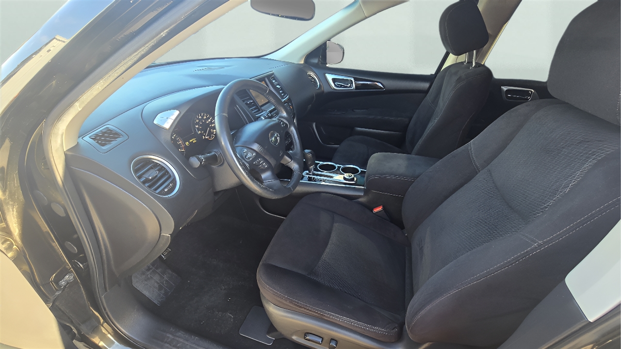 Nissan Pathfinder SV 4WD 2015