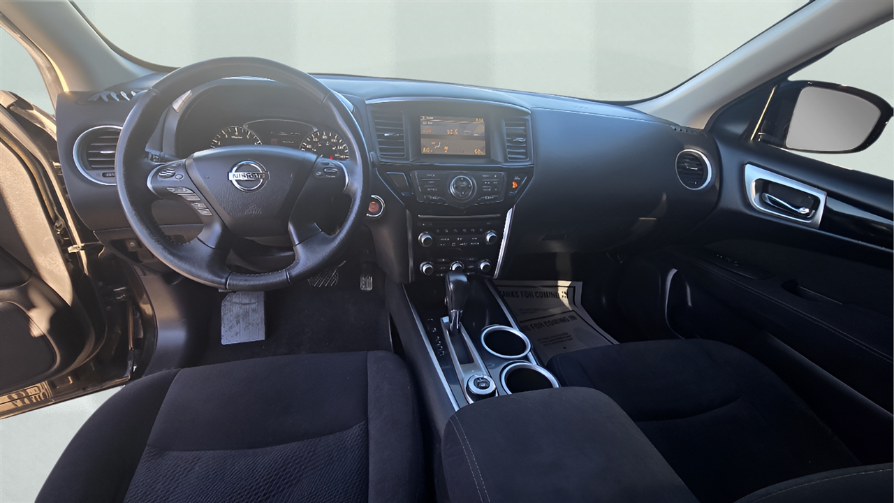 Nissan Pathfinder SV 4WD 2015