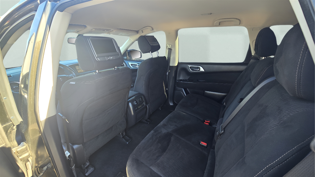 Nissan Pathfinder SV 4WD 2015