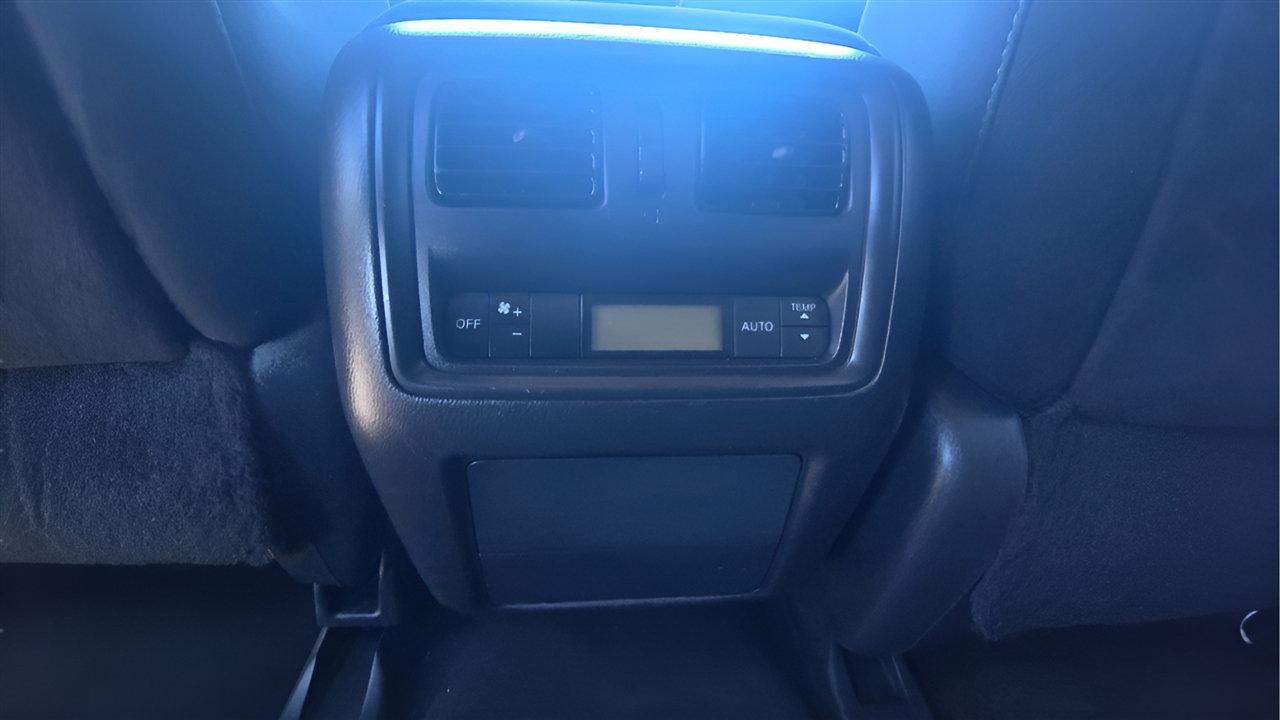 Nissan Pathfinder SV 4WD 2015