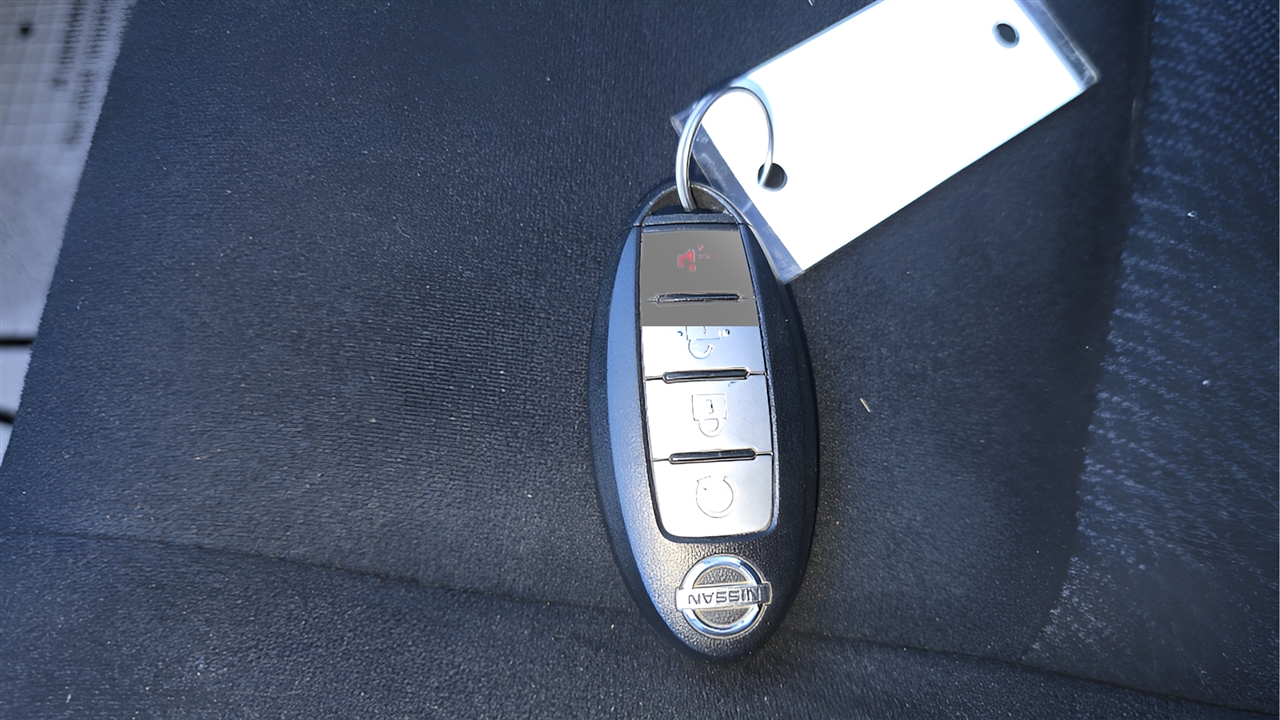 Nissan Pathfinder SV 4WD 2015