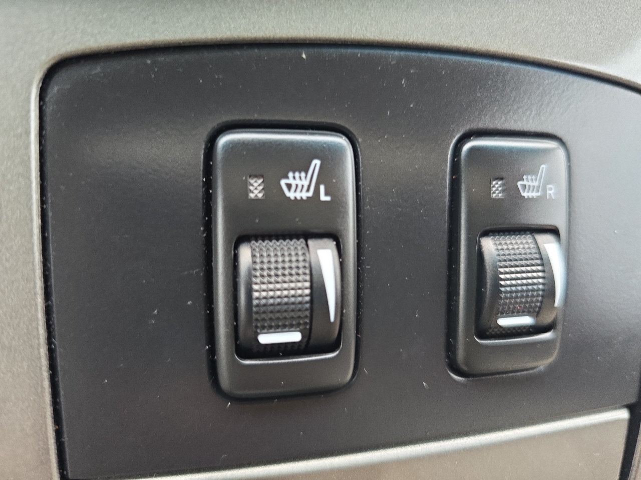 Toyota Sienna XLE FWD 2010