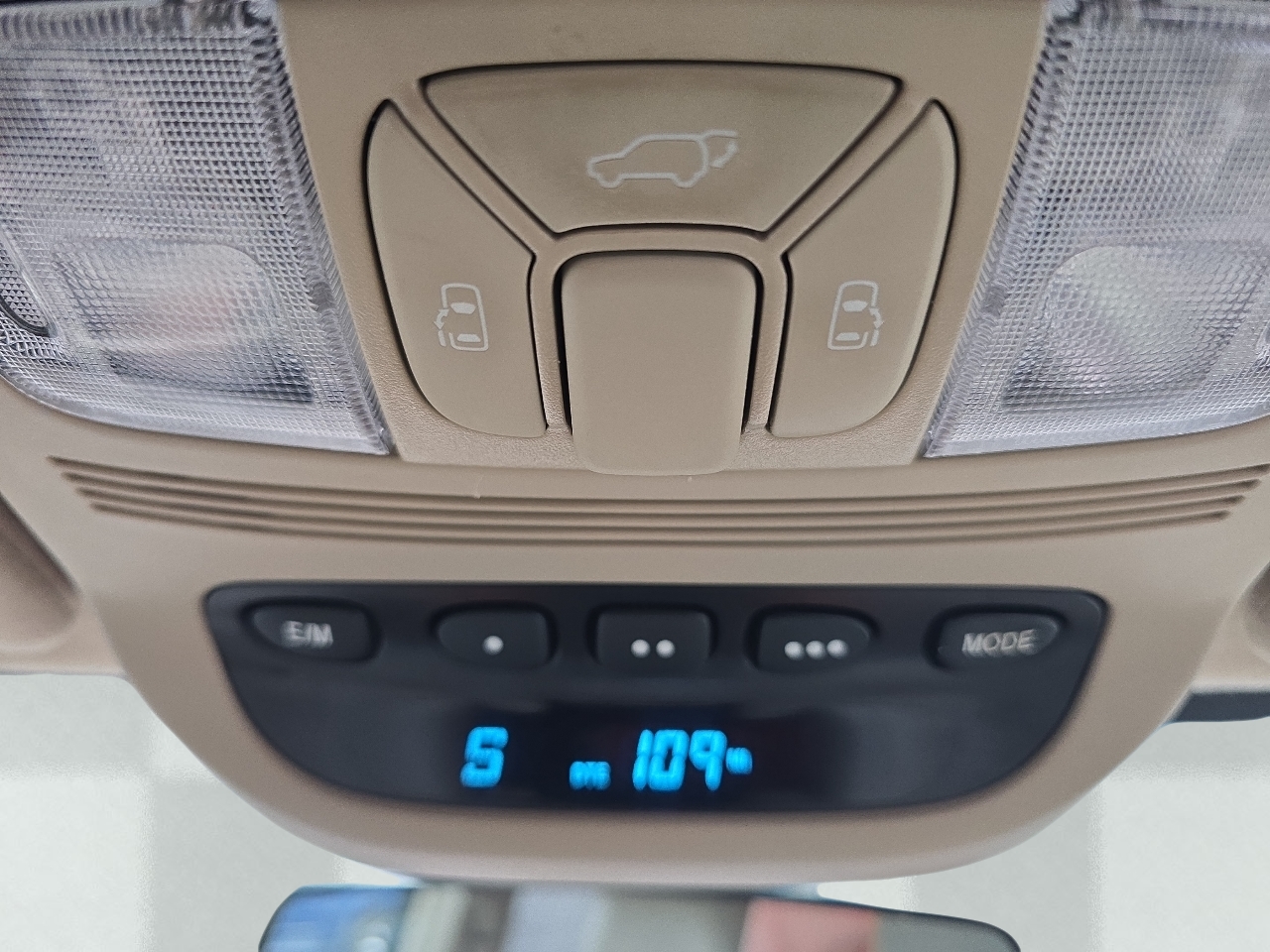 Toyota Sienna XLE FWD 2010