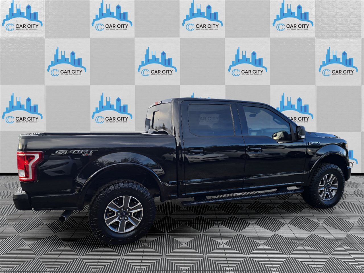 Ford F-150 Lariat SuperCrew 6.5-ft. Bed 4WD 2017
