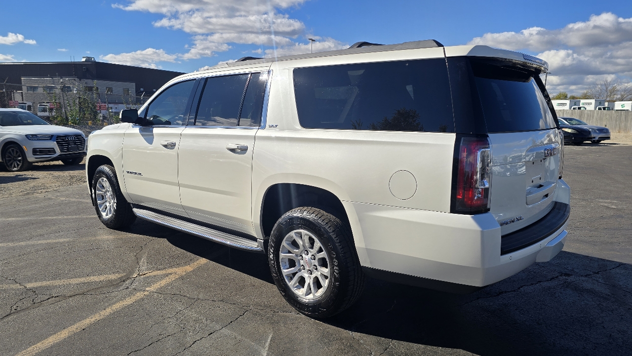 GMC Yukon XL SLT 1/2 Ton 4WD 2015